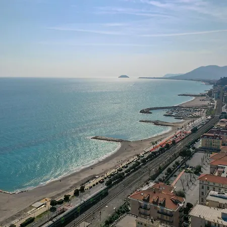 303 - Casa Paola A Loano, Relax A 100metri Dal Mare Loano