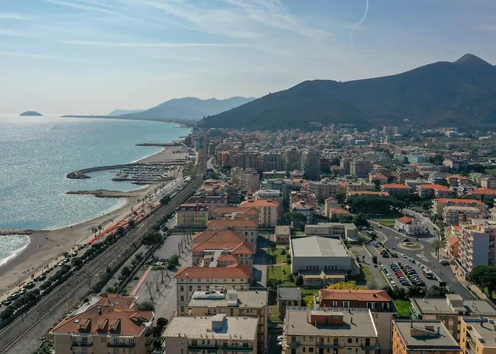 303 - Casa Paola A Loano, Relax A 100metri Dal Mare Apartmán